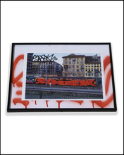 Load image into Gallery viewer, Graffiti Milano si è unita a "SHEK" per creare 6 fotografie uniche, stampate con disegni realizzati a mano dall'artista stesso.  Artwork N.3