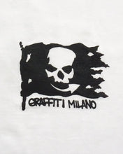 Carica l'immagine nel visualizzatore di Gallery, "Pirates" maglietta a maniche lunghe bianca